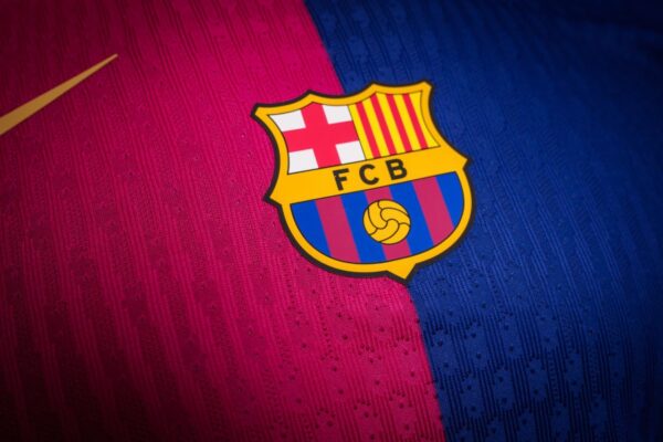 FC Barcelona 2024/25 1º Equipación Logo sin letras (barça) - Imagen 2